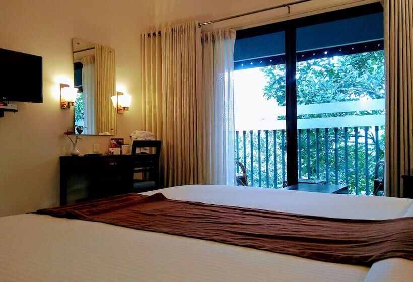 اتاق استاندارد, Abad Green Forest Thekkady