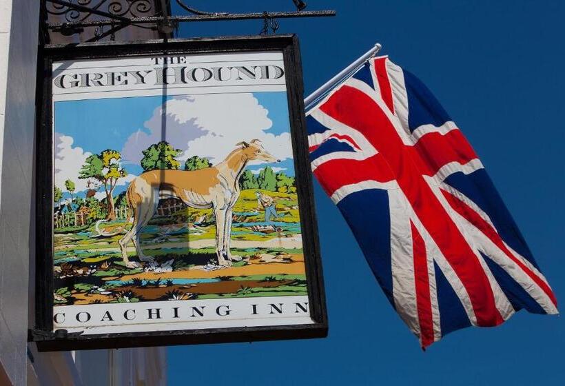 اتاق سوپریور, The Greyhound Coaching Inn