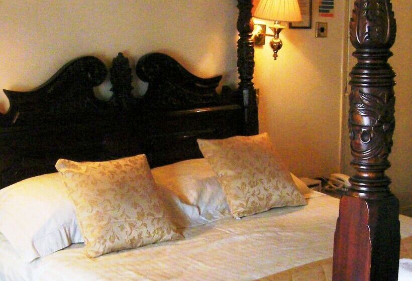 اتاق سوپریور, The Greyhound Coaching Inn