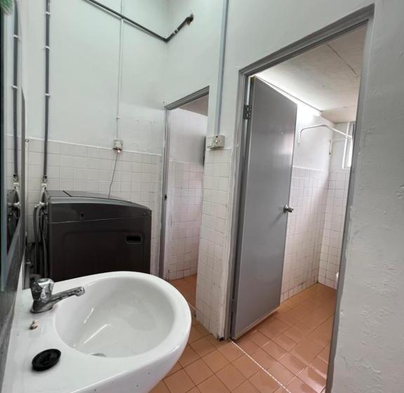 Номер Economy, Jiaxin Dormitory   Puteri Wangsa 家馨旅舍