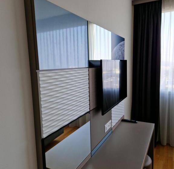 اتاق استاندارد برای معلولان, B&b Hotel Lausanne Crissier