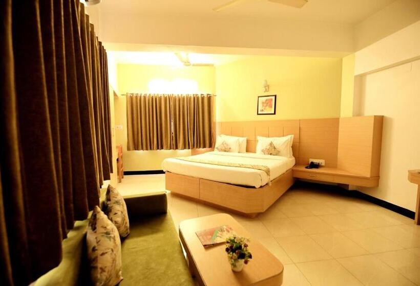 Quarto Deluxe, Ashish Palace