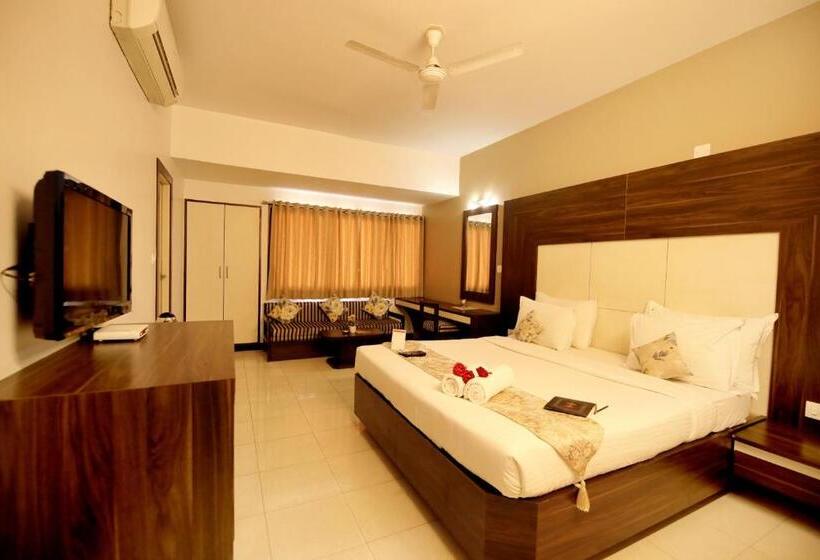 Quarto Superior, Ashish Palace