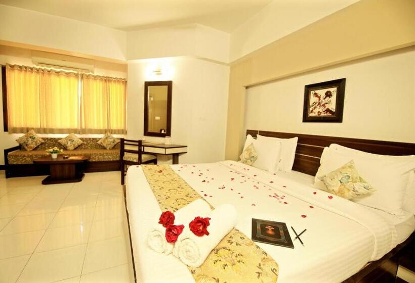 Quarto Deluxe, Ashish Palace