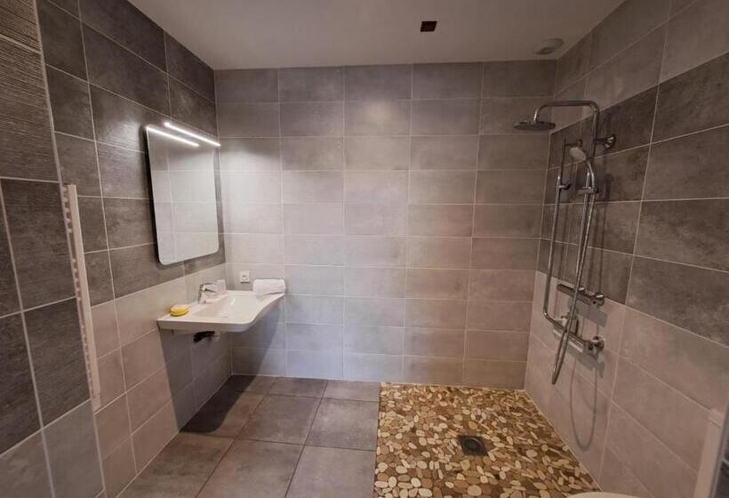 Номер Стандарт, Hôtel L Auberge Canaulaise
