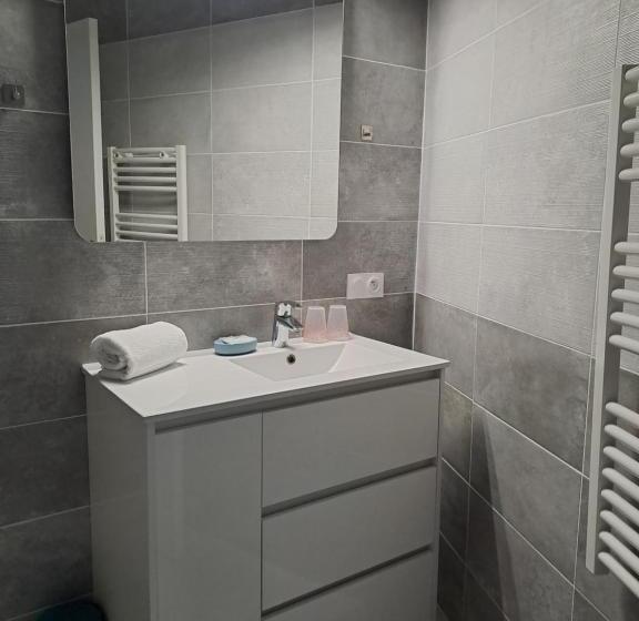 Номер Стандарт, Hôtel L Auberge Canaulaise