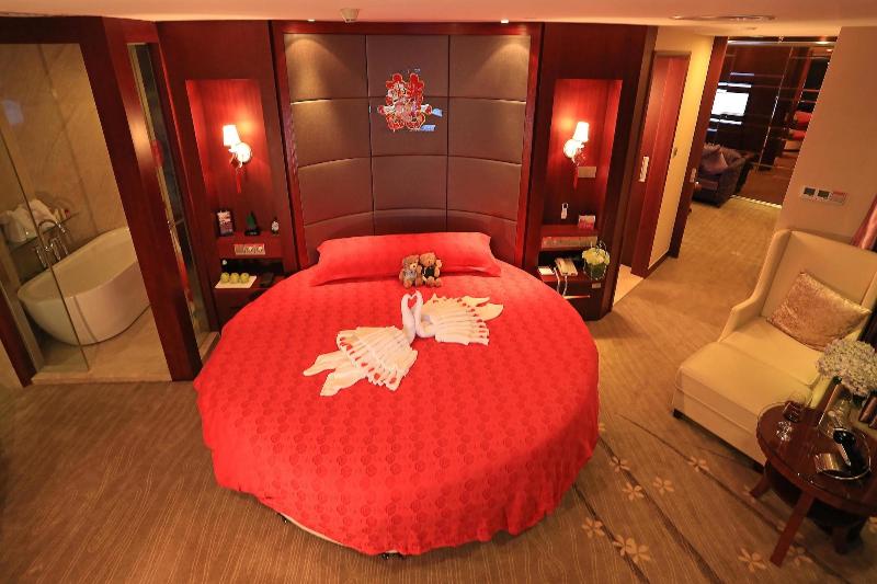 Suíte Cama King, Ramada Longyan