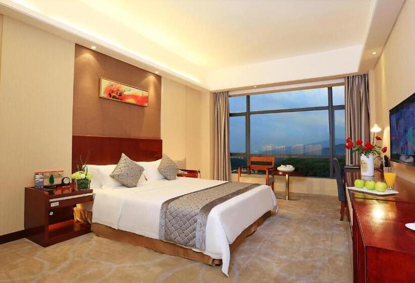 Quarto Estandar Cama King, Ramada Longyan