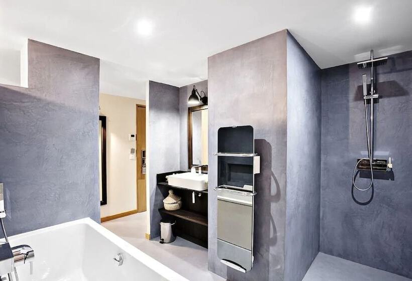 חדר דלוקס, Logis Hôtel Villa Du Taur