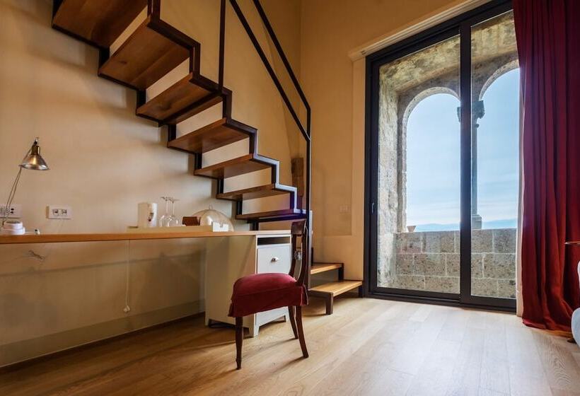 Полулюкс, Locanda Palazzone