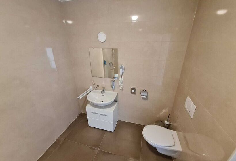 اتاق لوکس, Check Inn Hotels   Offenbach