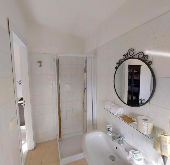 شقة غرفة واحدة, Villa Nadira