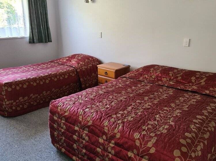 דירת שני חדרים, Arran Motel