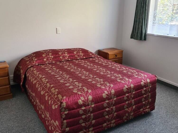 דירת חדר, Arran Motel