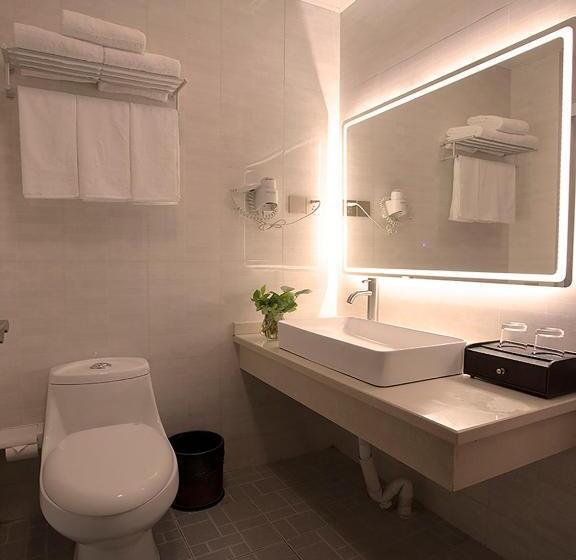 스탠다드 트리플 룸, Shanghai Joyful Star Hotel Free Shuttle Bus To Pudong Airport And Disney