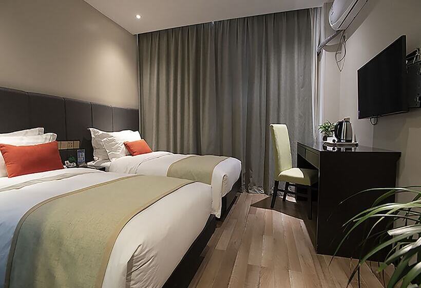 스탠다드 룸, Shanghai Joyful Star Hotel Free Shuttle Bus To Pudong Airport And Disney