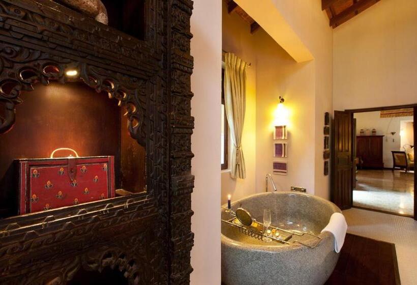 سوییت با چشم‌انداز دریا, Reef Villa