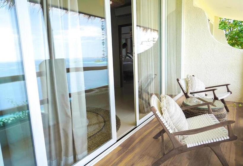 Family Suite, Theodor At Labuan Bajo