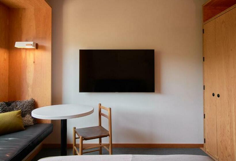 חדר סטנדרט, Ace Hotel Toronto