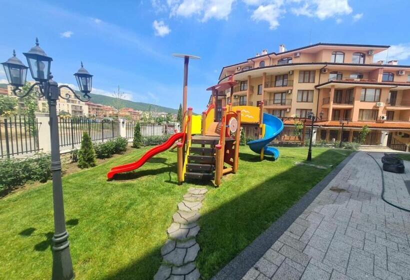 Студио Стандарт Вид на Бассейн, Sea Dreams Apartment