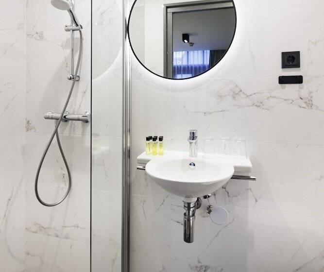 Quarto Triplo Estandar, Ciao Papa Hotel Amsterdam Central Station