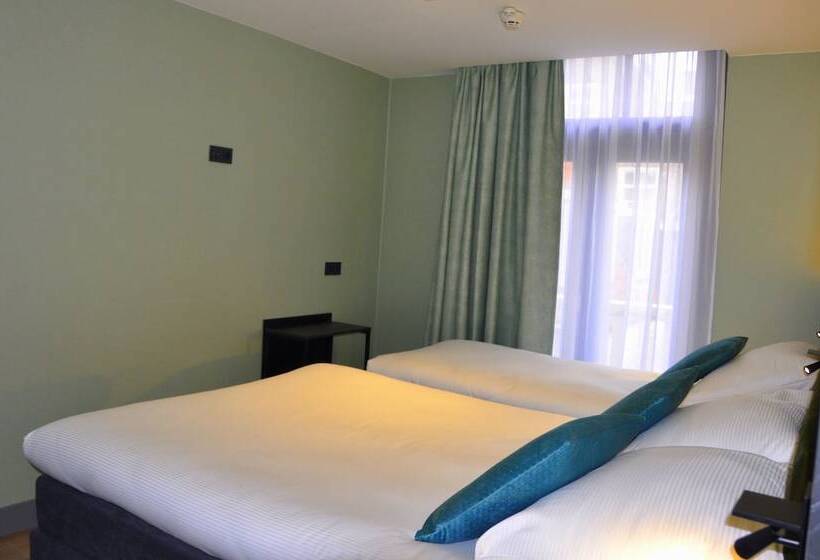 Quarto Triplo Estandar, Ciao Papa Hotel Amsterdam Central Station