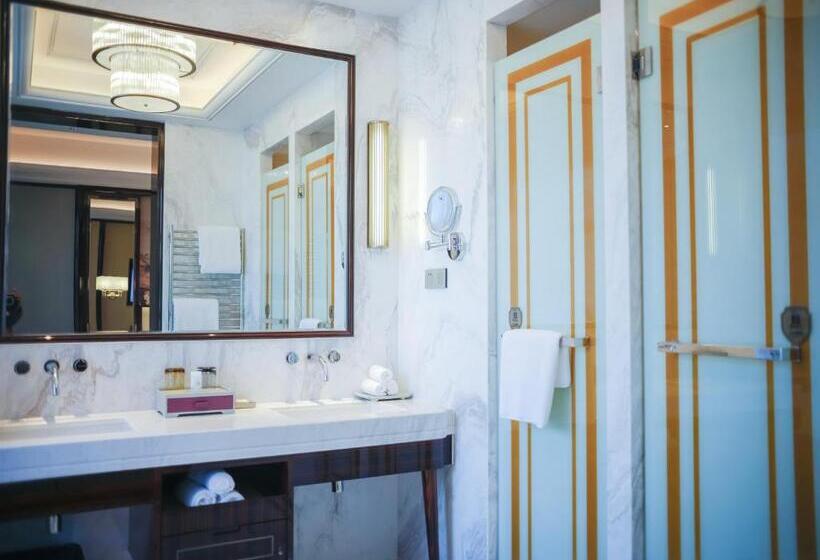 Номер Deluxe Кровать Кинг, Wyndham Grand Tongren Downtown