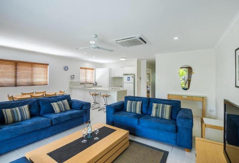 Апартаменты 2 Спальни с Бассейном, Offshore Noosa Resort