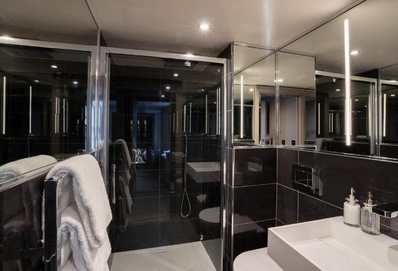 Номер Стандарт, Square Townhouse
