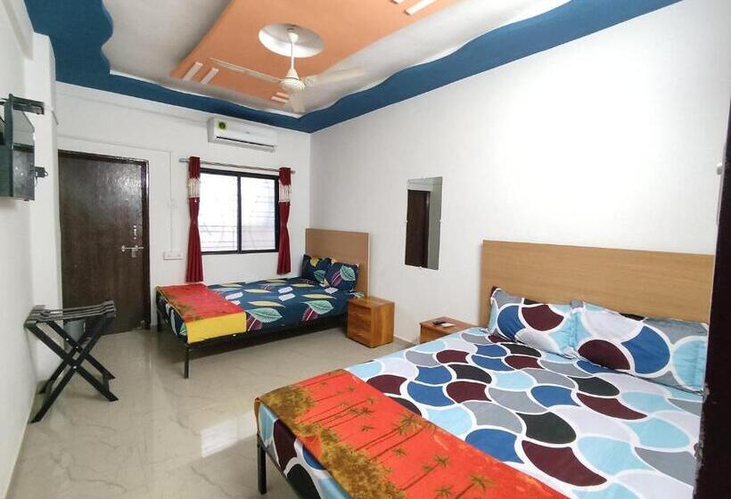 Семейный Номер, Ambient Home Stay, In Nashik