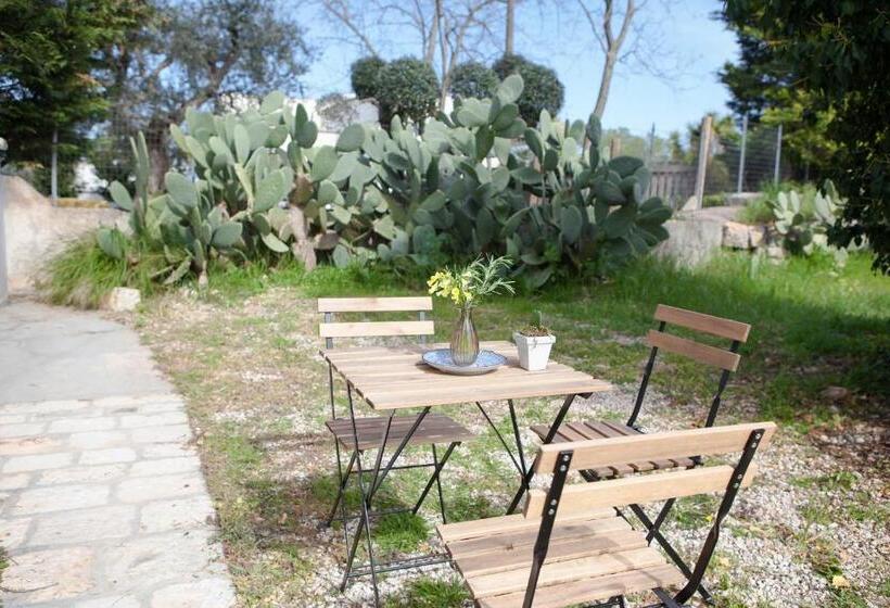 اتاق سوپریور, Masseria I Raffi B&b