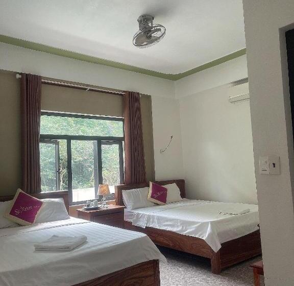 اتاق خانوادگی با چشم‌انداز کوه, Starlet Hotel Phong Nha