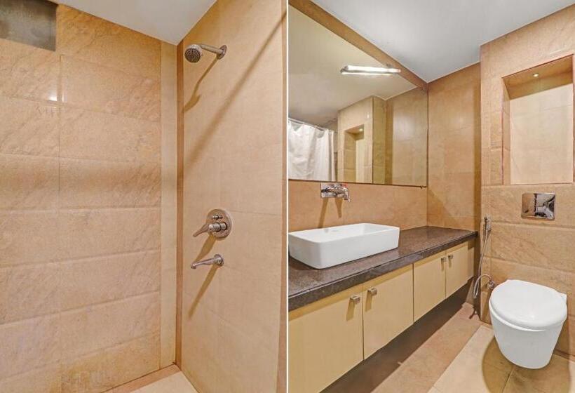 اتاق لوکس سه تخته, Townhouse 1182 Hotel Tirupati Galaxy