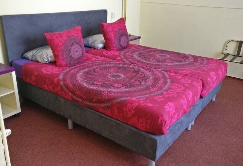 Quarto Estandar Individual, De Weyman