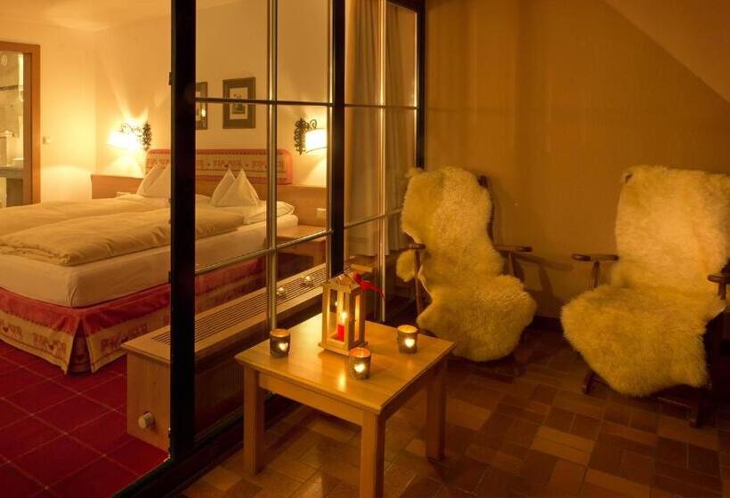 Номер Стандарт с Балконом, Lech & Residenz Chesa Rosa