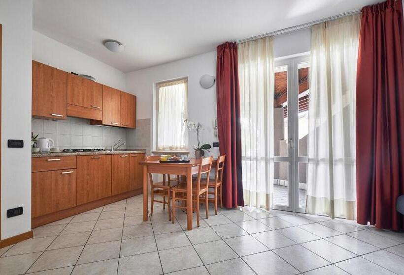 Apartamento 2 Dormitórios, Villaggio Turistico Lugana Marina
