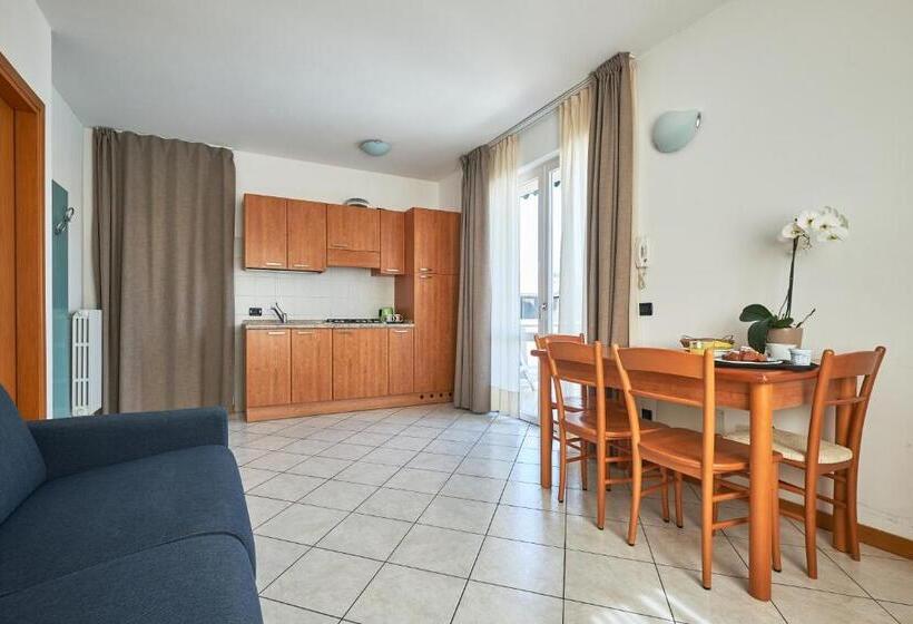 Apartamento 2 Dormitórios, Villaggio Turistico Lugana Marina