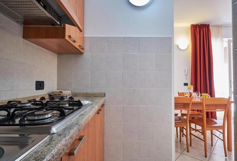 Apartamento 1 Dormitório, Villaggio Turistico Lugana Marina
