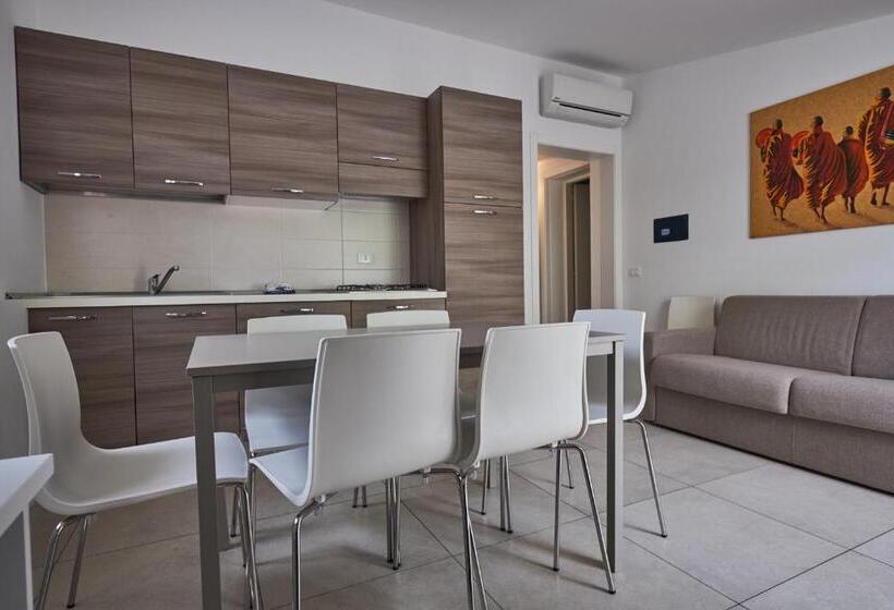 Apartamento 2 Dormitórios, Villaggio Turistico Lugana Marina