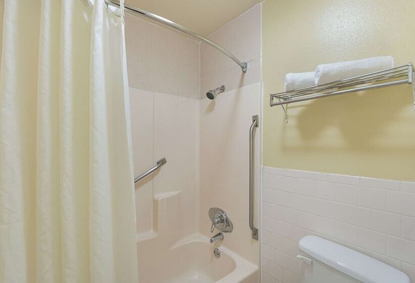 Номер Deluxe, Motel 6livingston, Tx