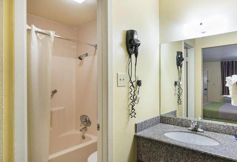 Номер Deluxe Кровать Кинг, Motel 6livingston, Tx