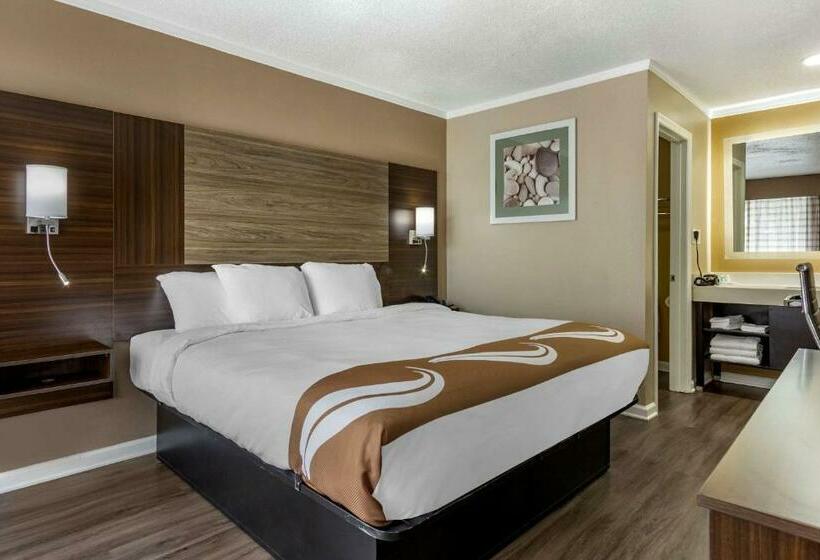 스탠다드 룸 킹사이즈 침대, Quality Inn & Suites