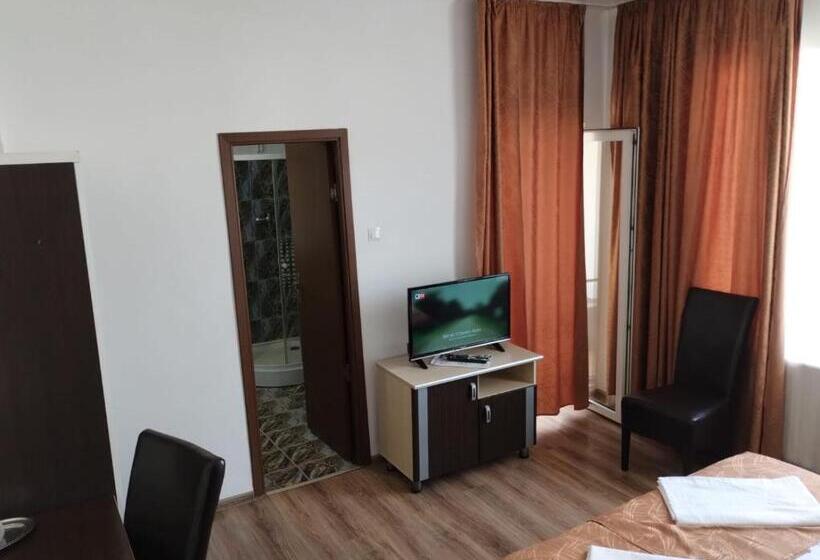 Standardzimmer mit Balkon, Turist