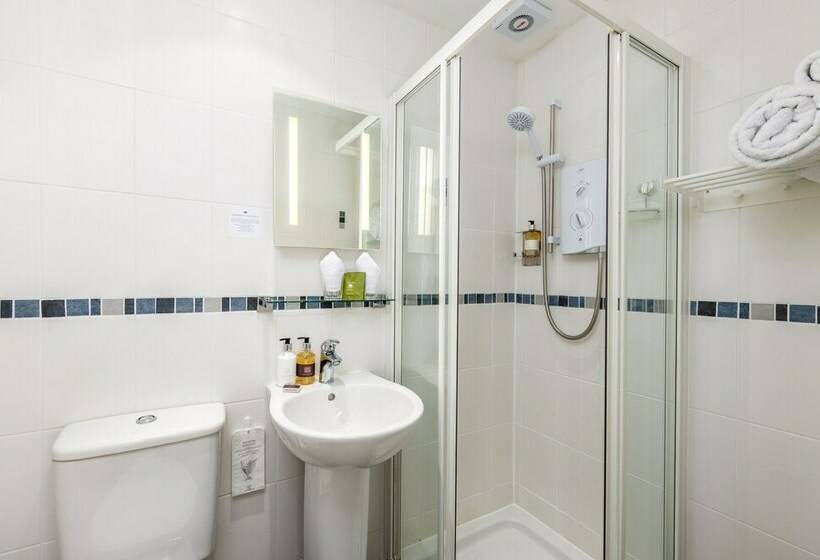 Семейный Номер, 2 Cambridge Villas
