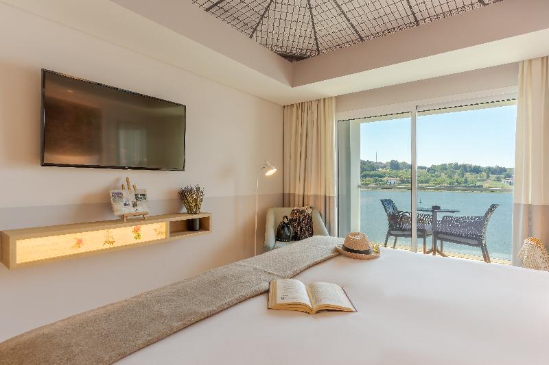 Номер Deluxe, Pestana Douro Riverside