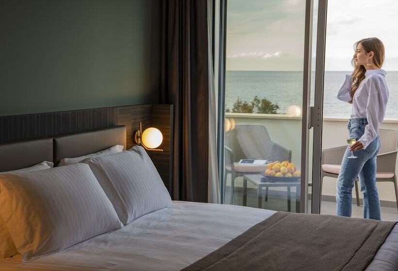 Номер Deluxe Вид на Море, Resort La Battigia Beach & Spa
