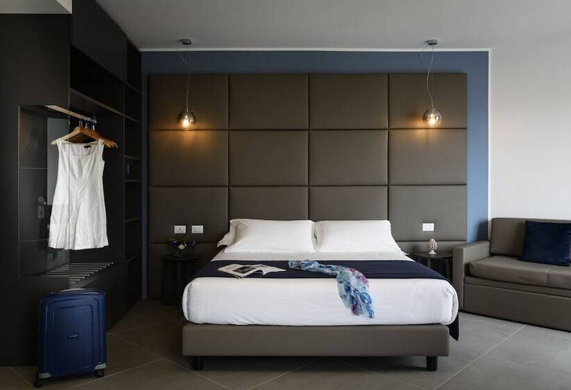 Трехместный Номер Deluxe Вид на Море, Resort La Battigia Beach & Spa