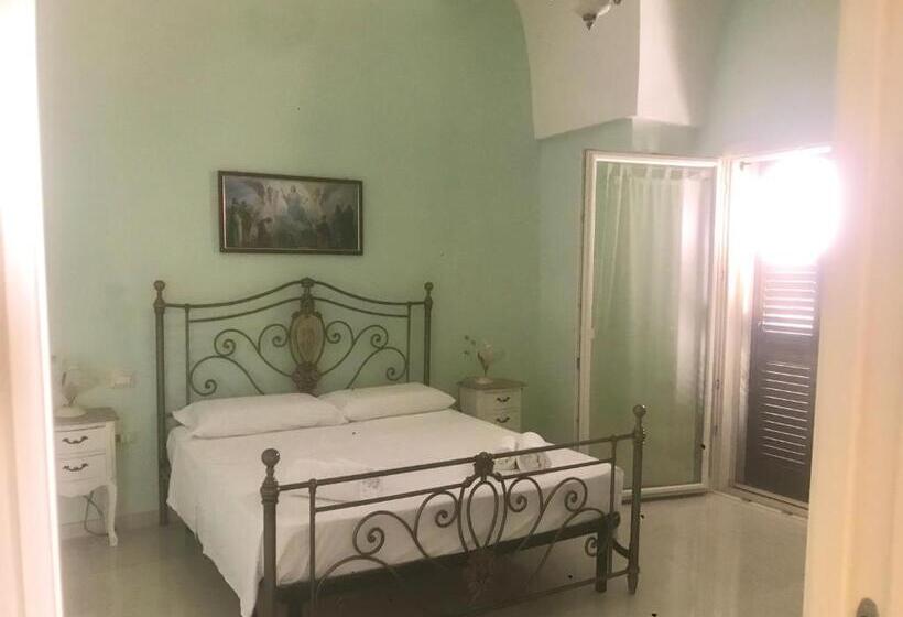家庭间, Albergo Diffuso Cortellenica
