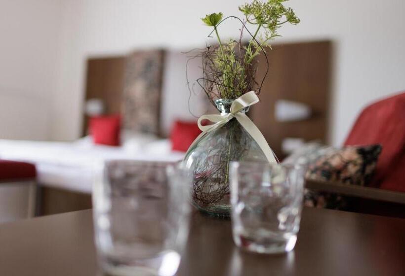 Полулюкс с Балконом, Garni Toscanina   Adults Only