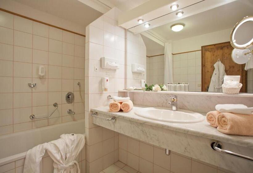 Люкс Superior, Das Traditionshotel Schwarzer Adler